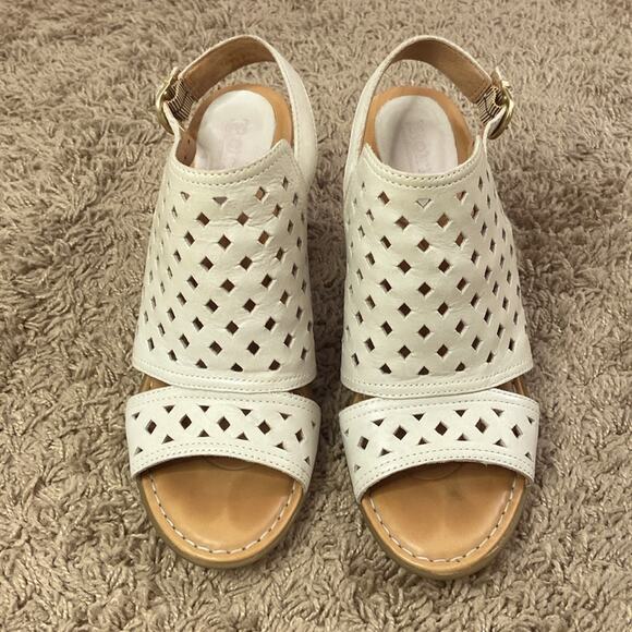 Born Shoes - Born Women Off White Havana Perforated Design Leather Blocked Heel Sandals Sz 8